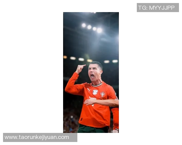 C罗激情驰骋绿茵场 足球天王精彩瞬间高清壁纸分享