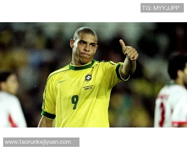 侏儒足球明星逆袭之路如何突破身高局限成就伟大传奇